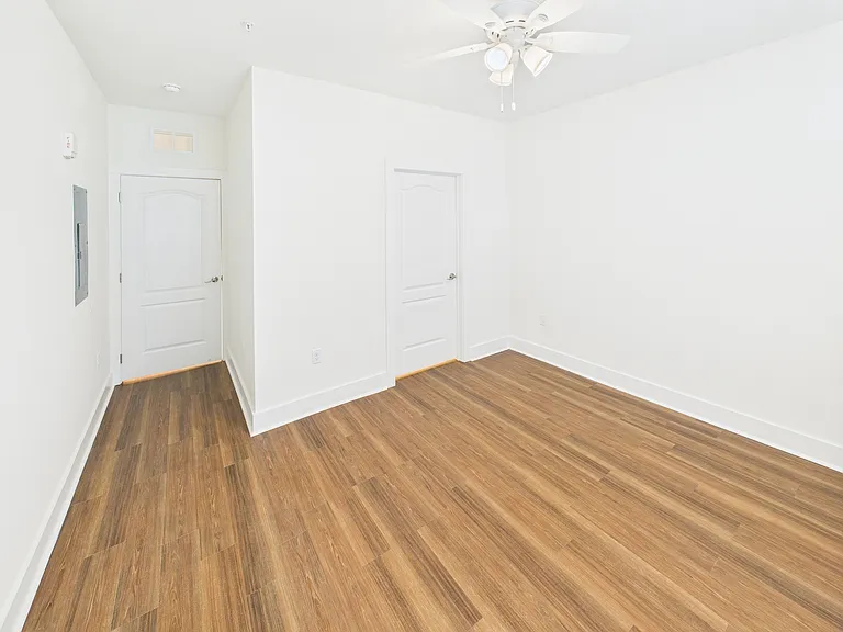 370 Arsdale Ave #28-104 — Photo 7
