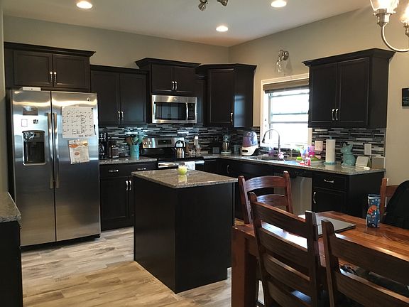 3rd image of 1551 Cobra Ln