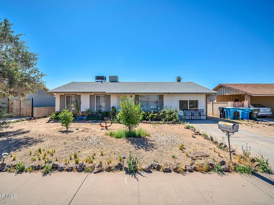 1st image of 8933 W ROMA Avenue