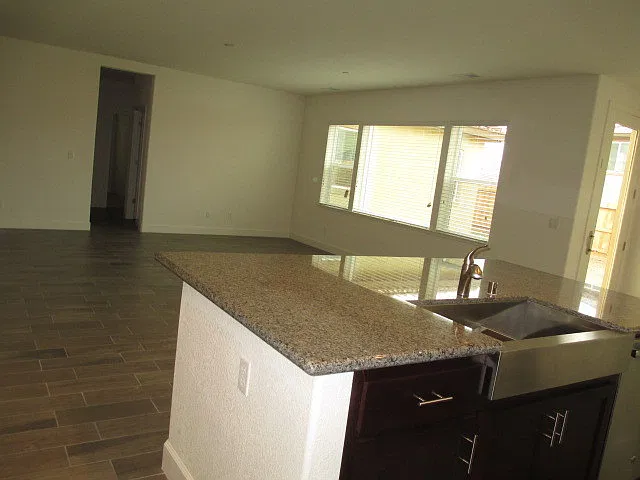 Whitney Ranch area 4 bedroom — Photo 4