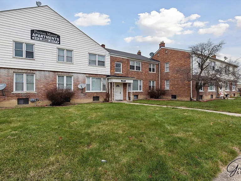 Puritan Manor — Photo 18