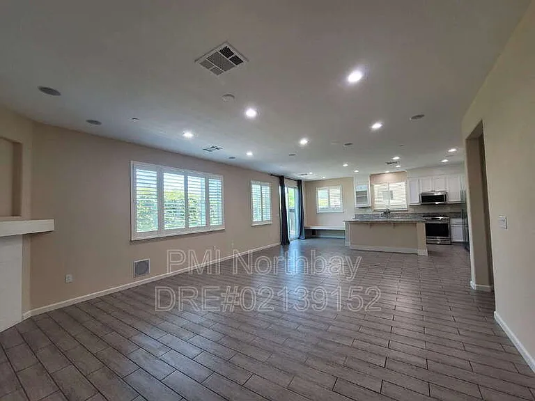 308 Aster St — Photo 5