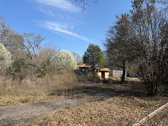 2nd image of 1385 Peach Orchard Rd