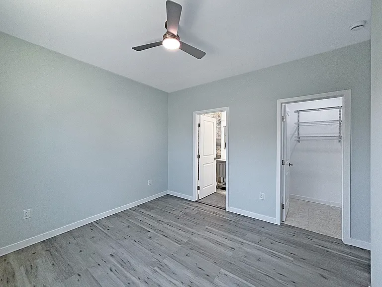 1056 N Lincoln St — Photo 18