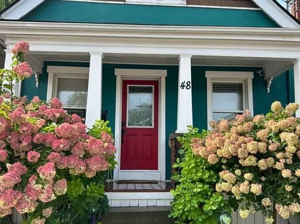 48 Burton St, Hamilton, ON L8L 3P8