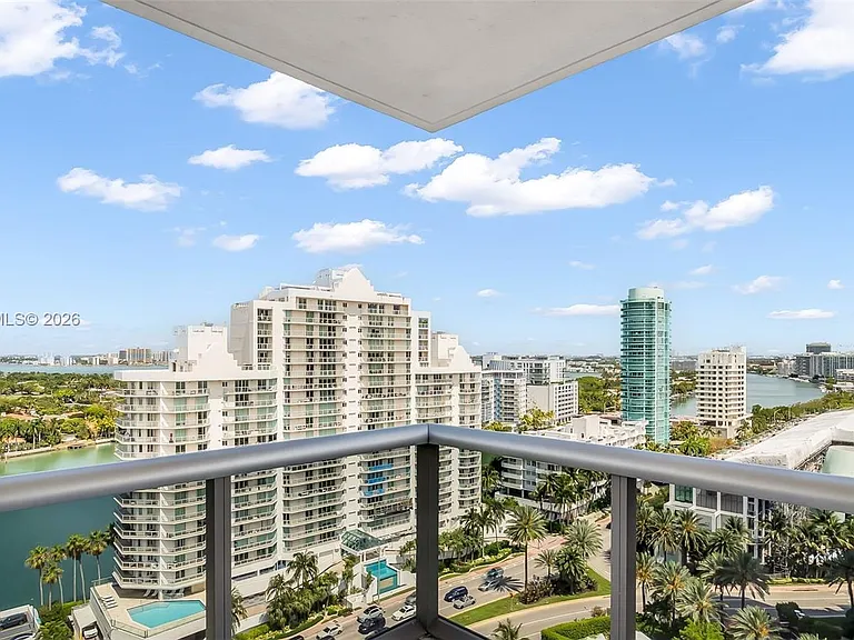5875 Collins Ave #1807 — Photo 35