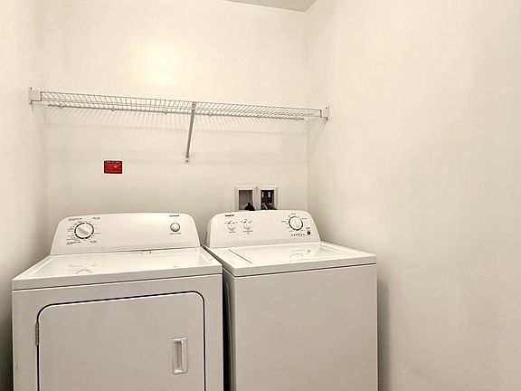2nd image of 160 Lullaby Ct