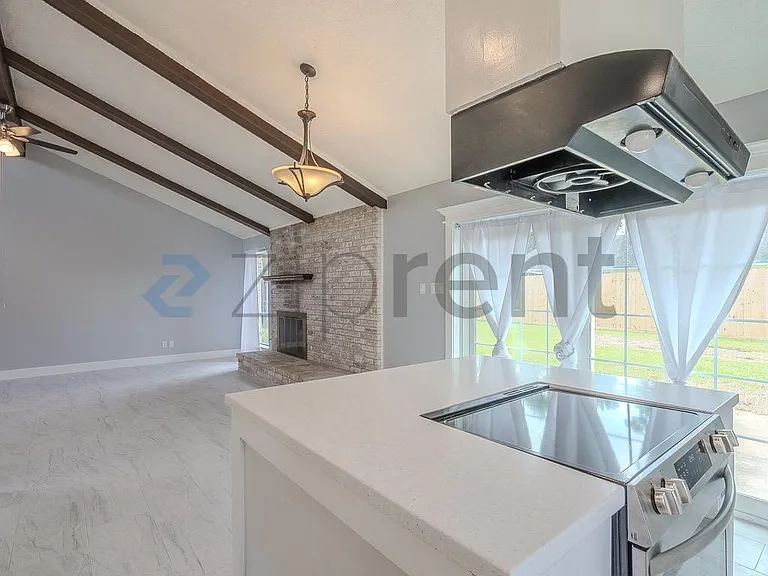 16402 Mill Point Dr — Photo 14