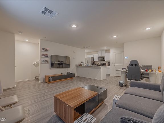 5th image of 4841 Wine Ridge Ave