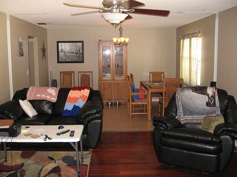 2nd image of 401 Alachua Dr