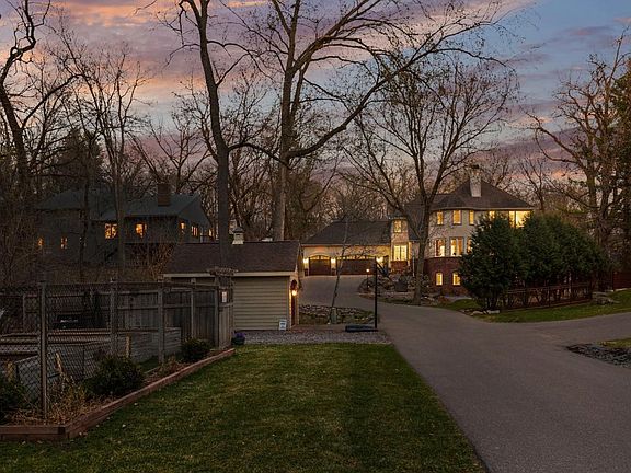 3rd image of 4251 Manor Court Rd