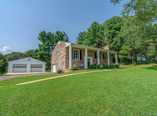 1888 Wards Rd, Altavista, VA 24517