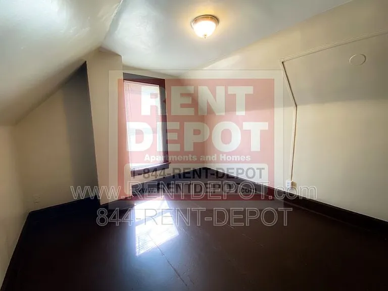 519 E Michigan St — Photo 30