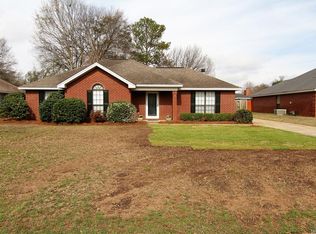 1937 Tara Dr, Prattville, AL 36066