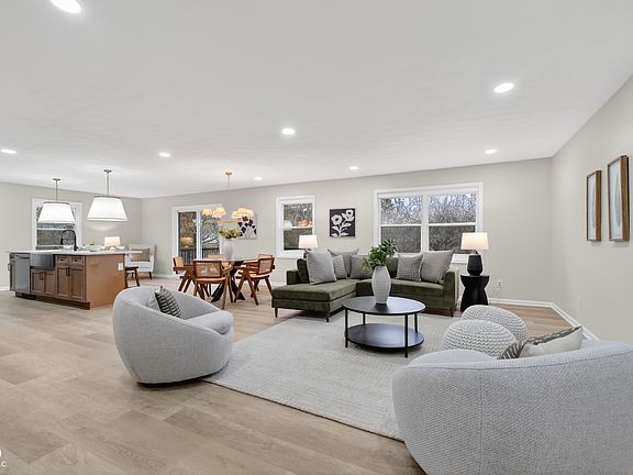 4th image of 6032 Grandview Dr