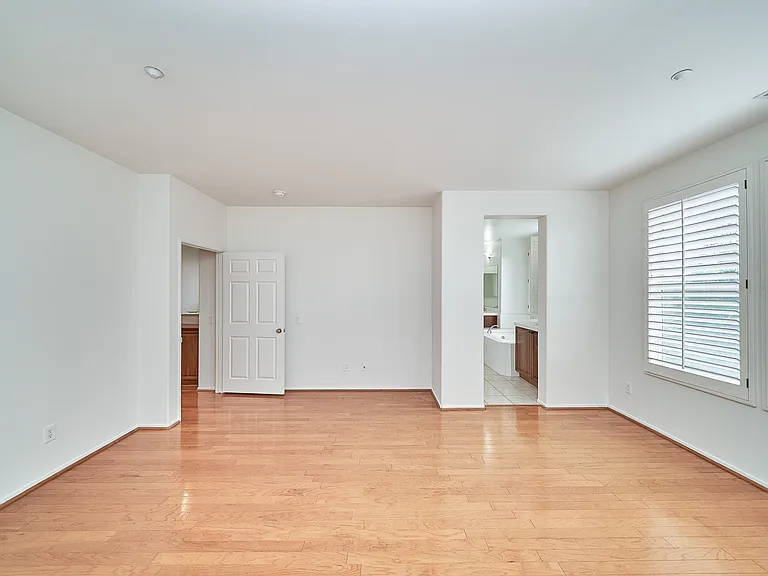 7455 Chanteclair Ct — Photo 54