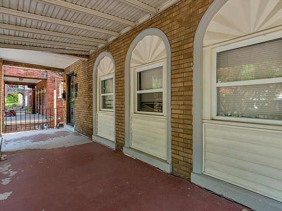 5th image of 3275 Webb St