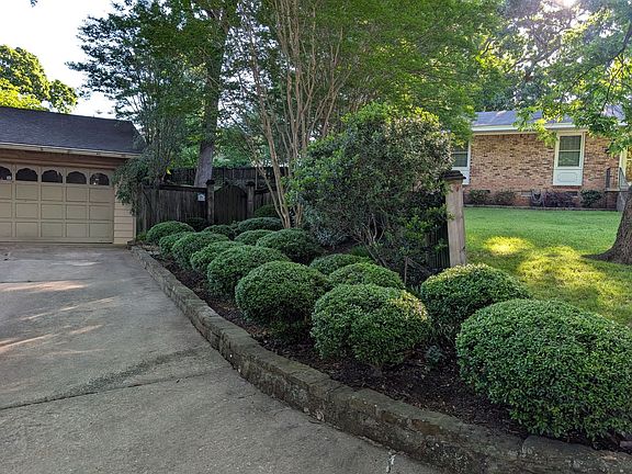 5th image of 401 N Plaza Dr