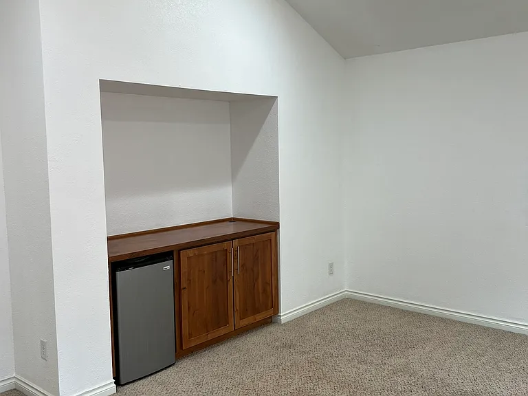 3377 Croisan Creek Rd S — Photo 18