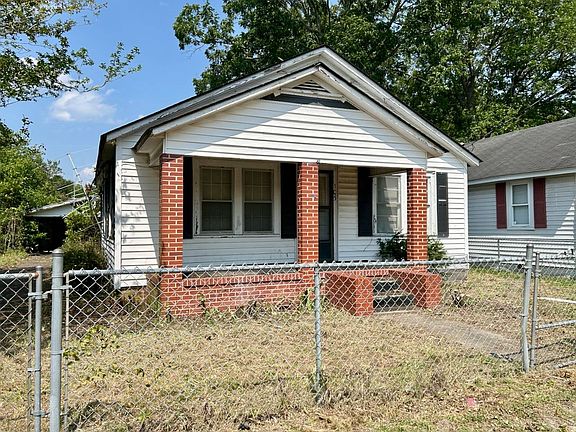 2nd image of 105 Erika Ln
