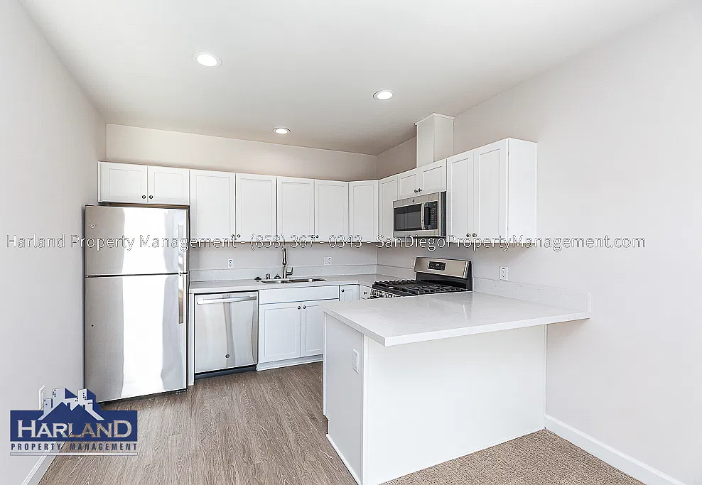 1012-1026B A Avenue - 1018A — Photo 1
