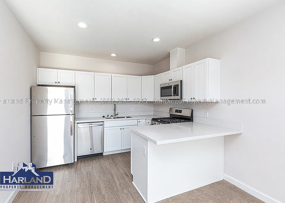 1012 A Ave #1018A