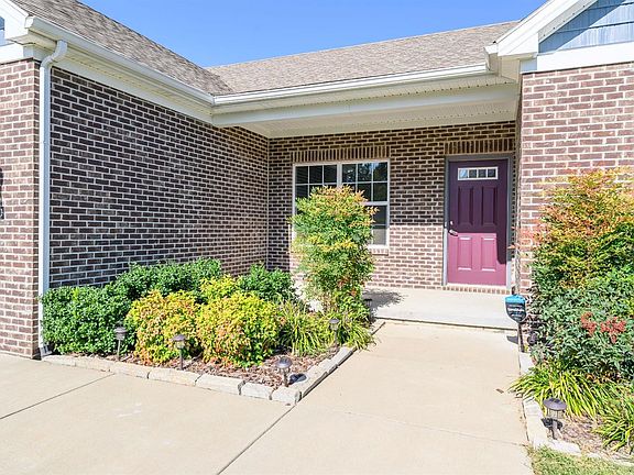 4th image of 171 Ash Rapids Ct