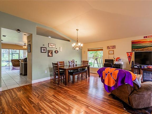 4th image of 3255 Aralia Ct