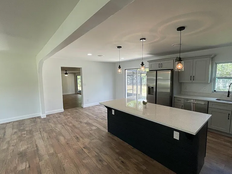 3439 NE 12th St — Photo 7
