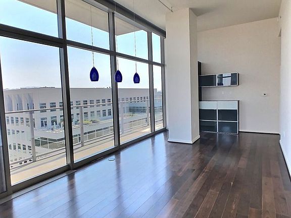 3rd image of 38 N Almaden Blvd Unit 2123