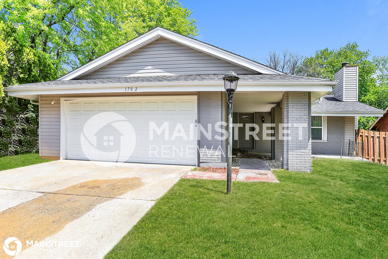 1702 Barkwood Dr photo 1