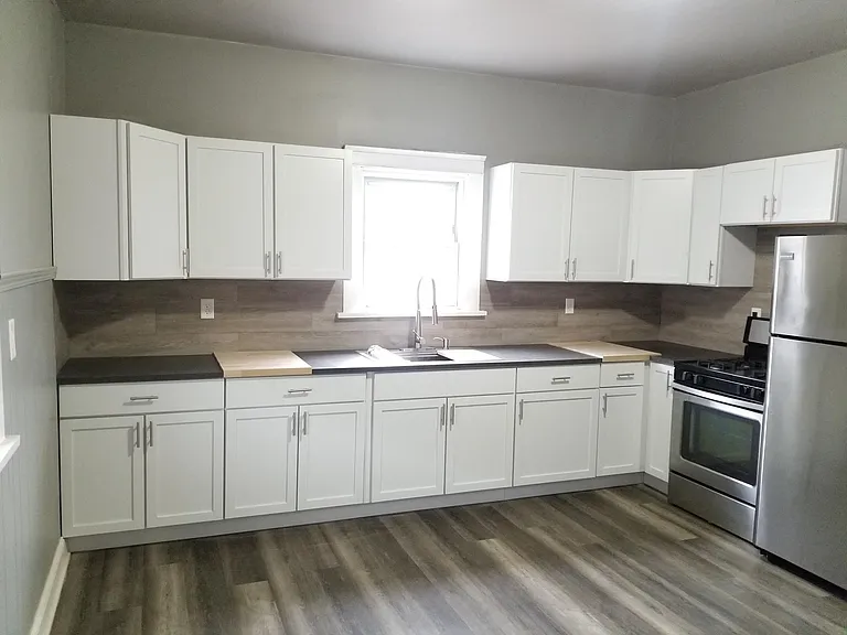 2501 Wisconsin St — Photo 2
