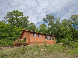 207 E Deeryard Rd, Grand Marais, MN 55604