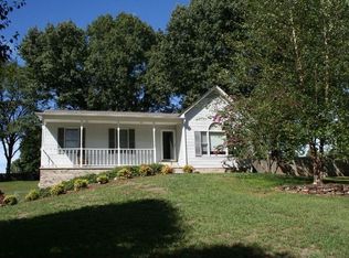 126 Hawk Ln, Gray, TN 37615