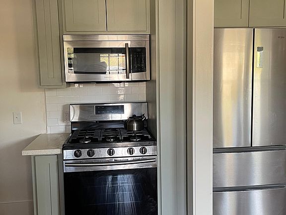 3rd image of 222 Prospect St #220