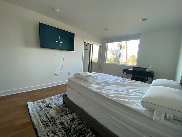 835 N Edinburgh Ave — Photo 14
