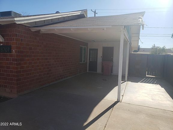2nd image of 8707 E Oak St