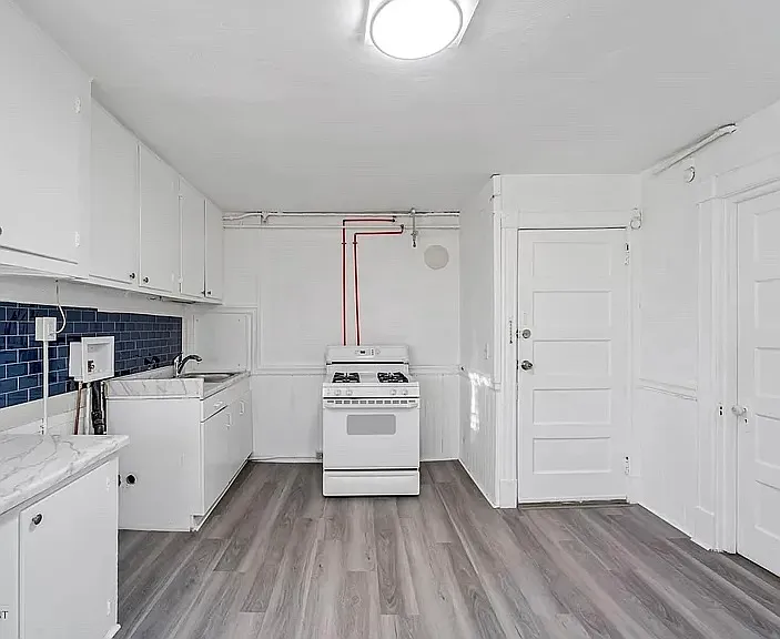 318 Front St #3R — Photo 6