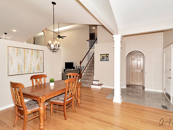 5th image of 1067 Chesapeake Blvd