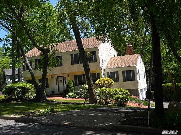 2nd image of 22 Robert Townsend Dr