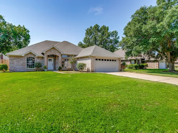 1224 Concho Dr, Benbrook, TX 76126