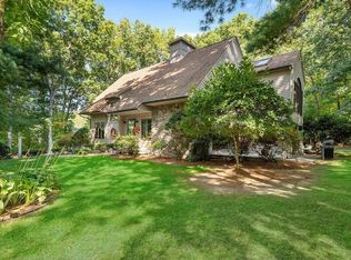10 Pine Needle Rd, Mendon, MA 01756