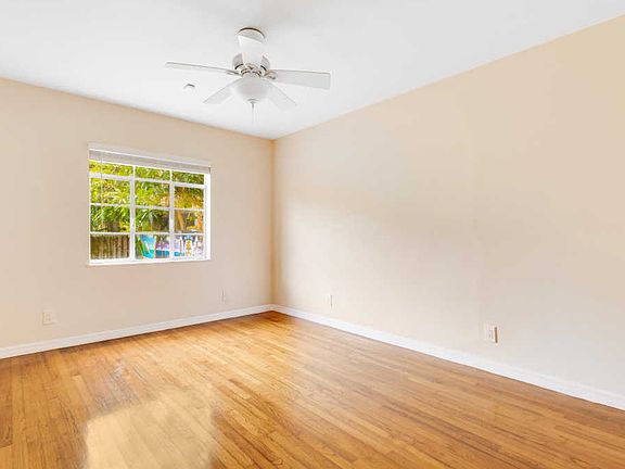 5th image of 421 28th St
