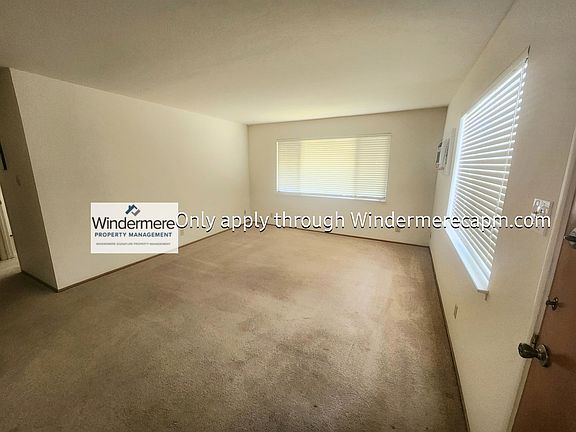 2nd image of 4421 Del Rio Rd