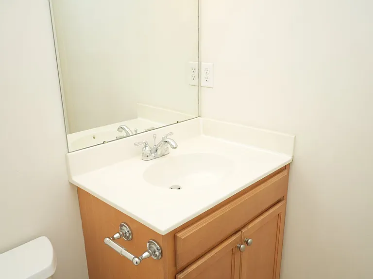 306 Marquette Ct — Photo 31