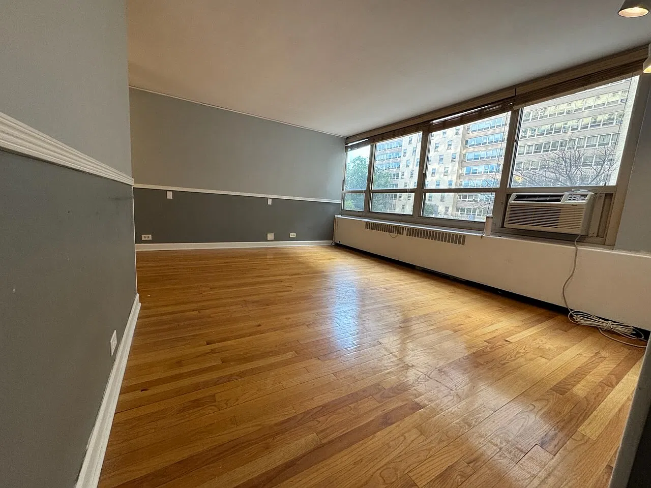 3950 N Lake Shore Dr — Photo 2