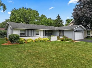 57 Kenilworth Ave, Elk Grove Village, IL 60007