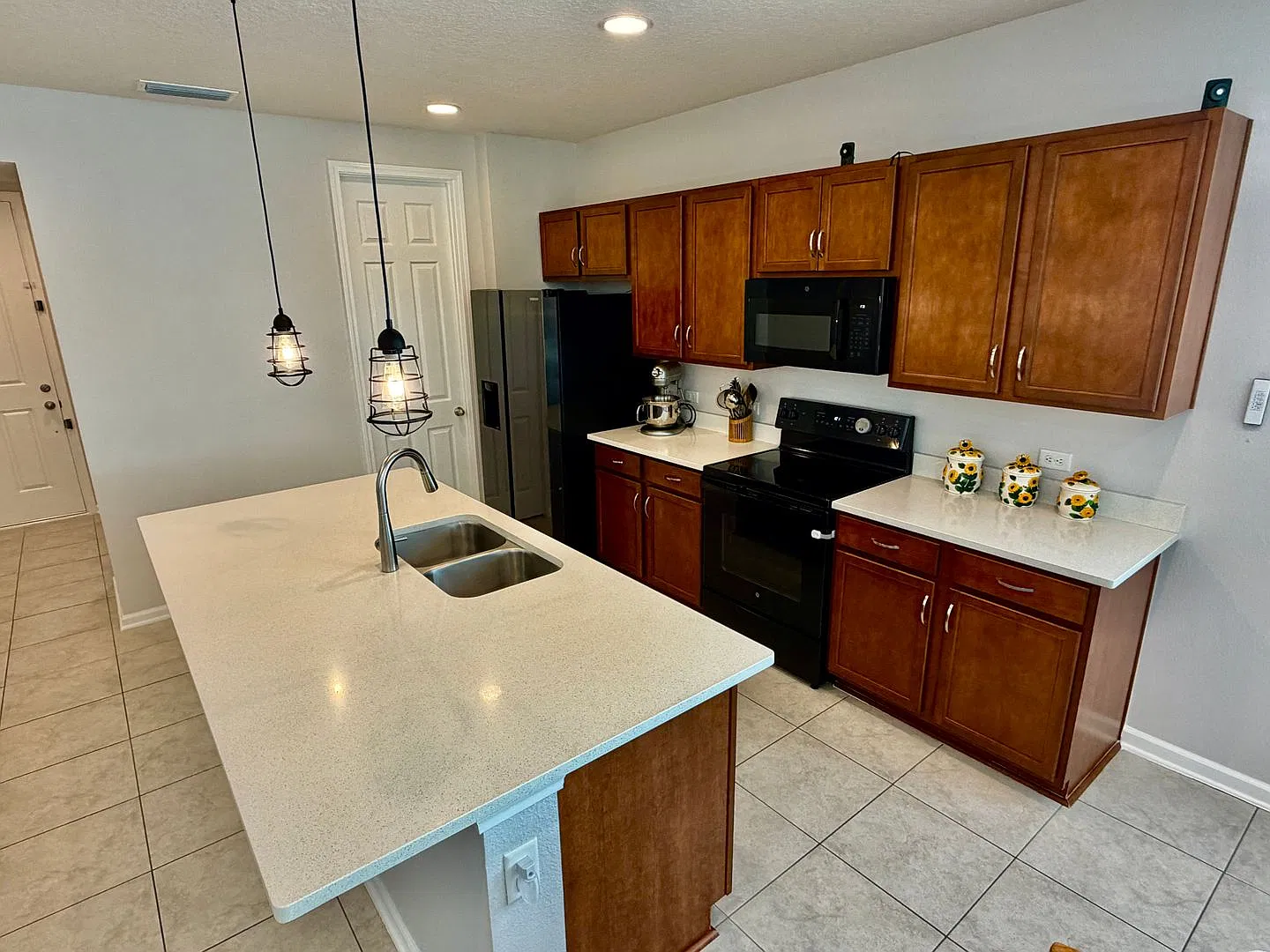 95120 Veneto Ct — Photo 2