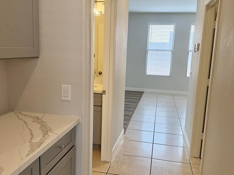 6558 W Townley Ave — Photo 10