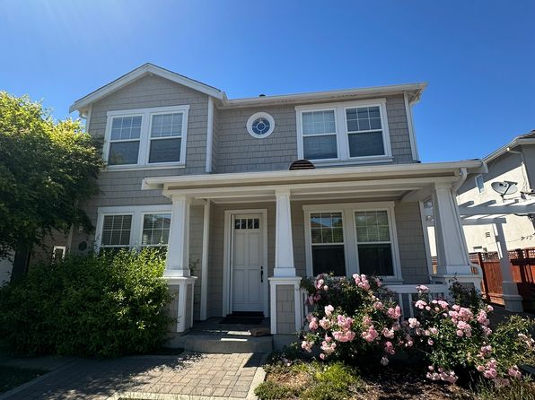 27 Woodbridge Way